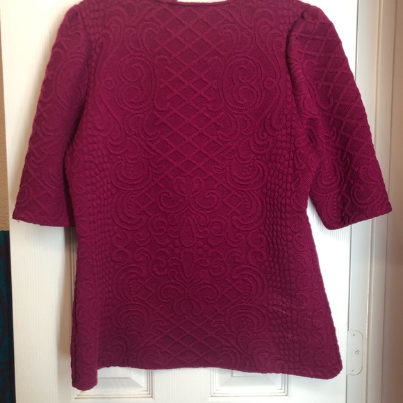 Deletta from Anthropologie Large burgundy embossed scroll pattern thick fabric - Picture 2 of 5